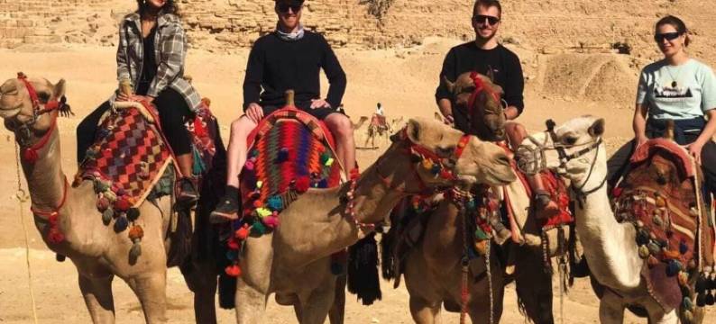 扎希拉金字塔景观(Zahira Pyramids view)图片