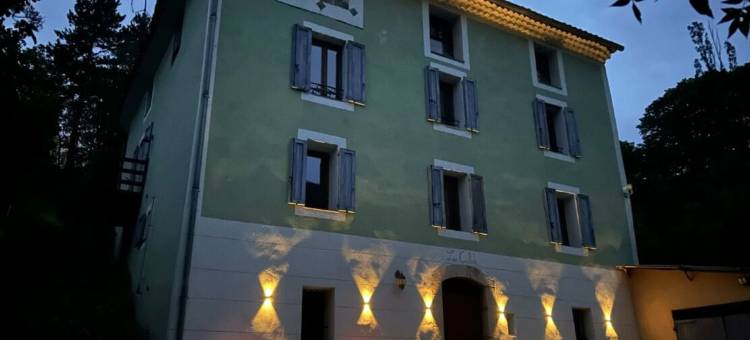 白岩露营地(Camping White Rock)图片