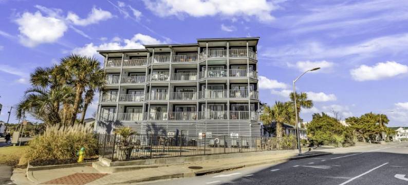 Breathtaking Ocean Views and Relaxing Balcony - Elegant Coastal Escape图片