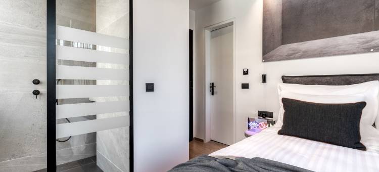 科尼阿马阿克罗波利斯(Koniama Acropolis)图片