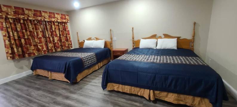 豪华套房酒店(Majestic Inn & Suites)图片