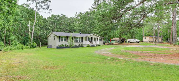 距萨凡纳河通道4英里：带火坑的家(4 Mi to Savannah River Access Home with Fire Pit)图片