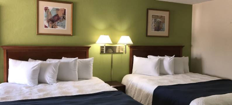 雷德布拉夫旅馆(Red Bluff Inn)图片