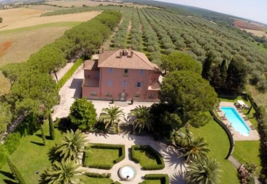 Relais Pian di Vico Hotel Overview