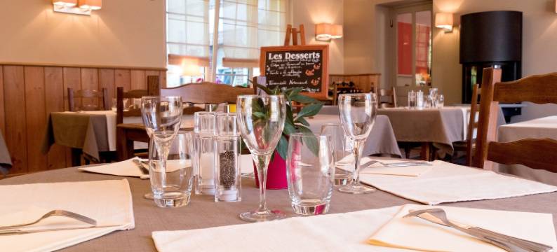 华尔布朱瓦洛吉斯旅馆(Logis Hôtel Restaurant Auberge du Valburgeois)图片