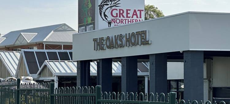 奥克斯汽车旅馆酒店(The Oaks Hotel Motel)图片