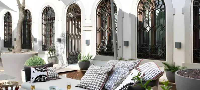 维拉帕内斯宫殿酷客房酒店(CoolRooms Palacio Villapanés 5 GL)图片