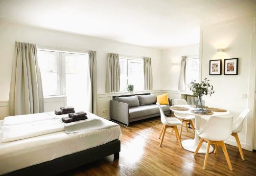 Die Zwei Löwen Ferienwohnungen Hotel Overview