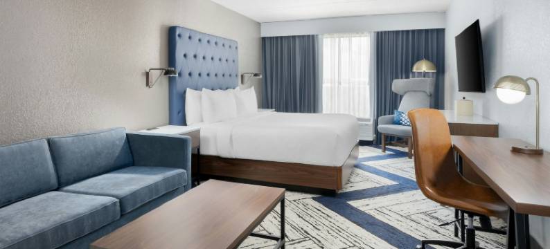 亚特兰大机场天际点酒店及套房(Four Points by Sheraton College Park Atlanta Airport)图片