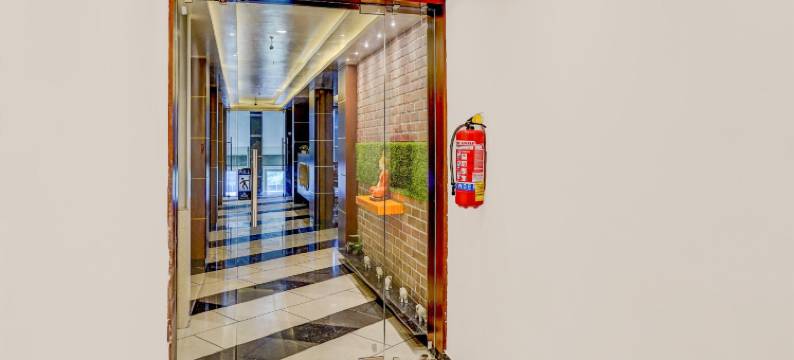 Super Townhouse Zero Mile Gandhi Setu Formerly Classic Court图片