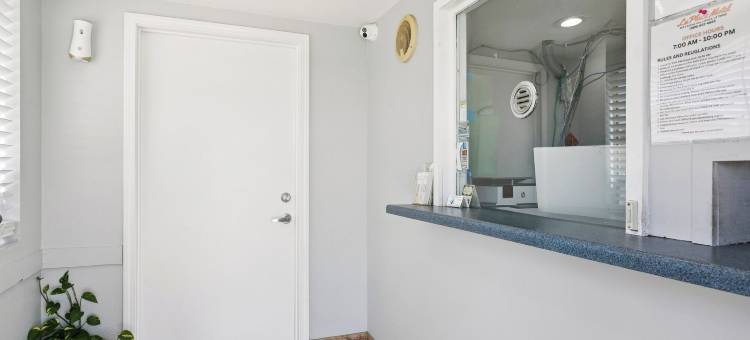 拉普拉斯汽车旅馆(LaPlace Motel)图片