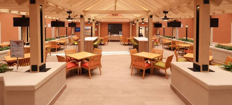 蒙特雷加莱里亚斯圣赫罗尼莫智选假日酒店(Holiday Inn Express Monterrey Galerias-Sn Jeronimo)图片