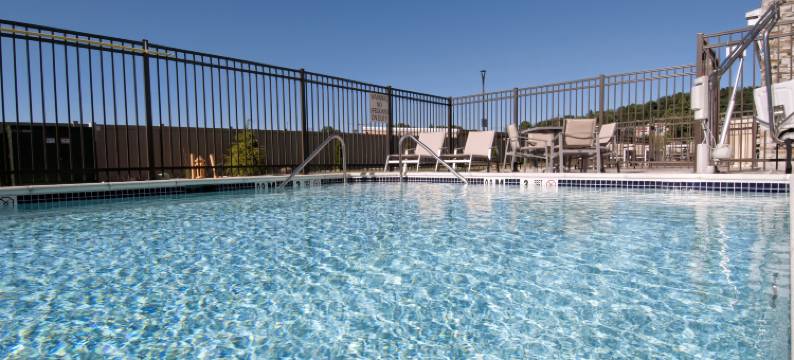 洲际酒店集团智选假日套房酒店约翰斯敦(Holiday Inn Express & Suites JOHNSTOWN by IHG)图片