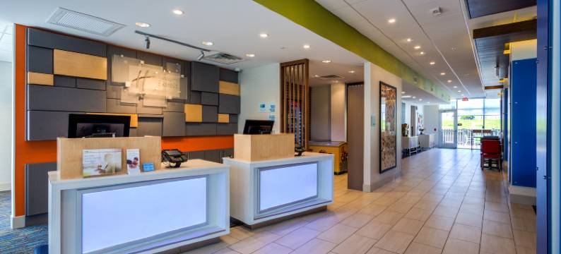 智选假日套房酒店-米尔罗伊-里兹维尔-IHG旗下(Holiday Inn Express & Suites REEDSVILLE - STATE COLL AREA by IHG)图片