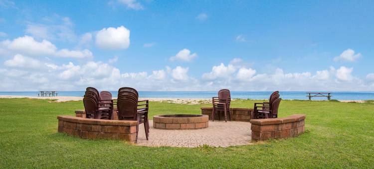 波恩特港湾湖滨贝斯特韦斯特酒店(Best Western Harbour Pointe Lakefront)图片