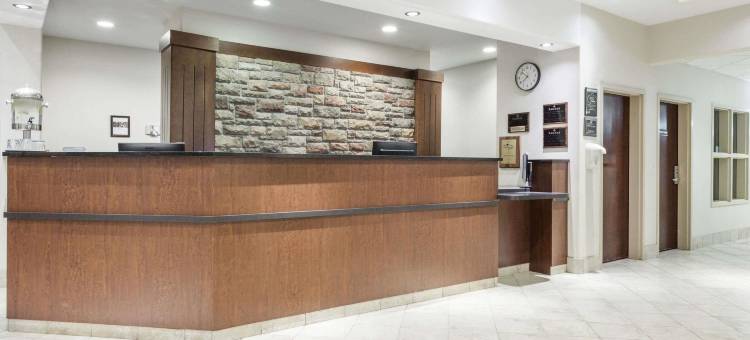 德雷顿谷华美达酒店(Ramada by Wyndham Drayton Valley)图片