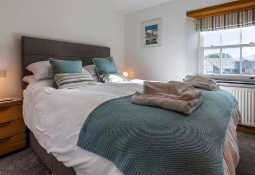 Number 1 Bossiney House Hotel Overview