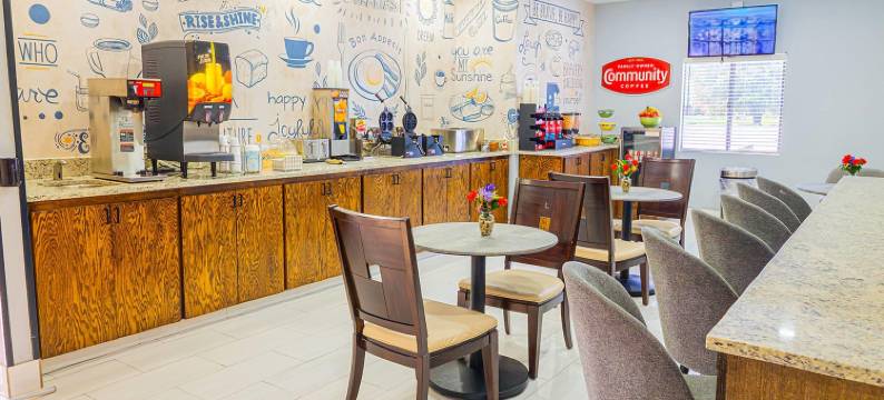 温特沃斯港温德姆呗盟酒店(Baymont by Wyndham Port Wentworth)图片