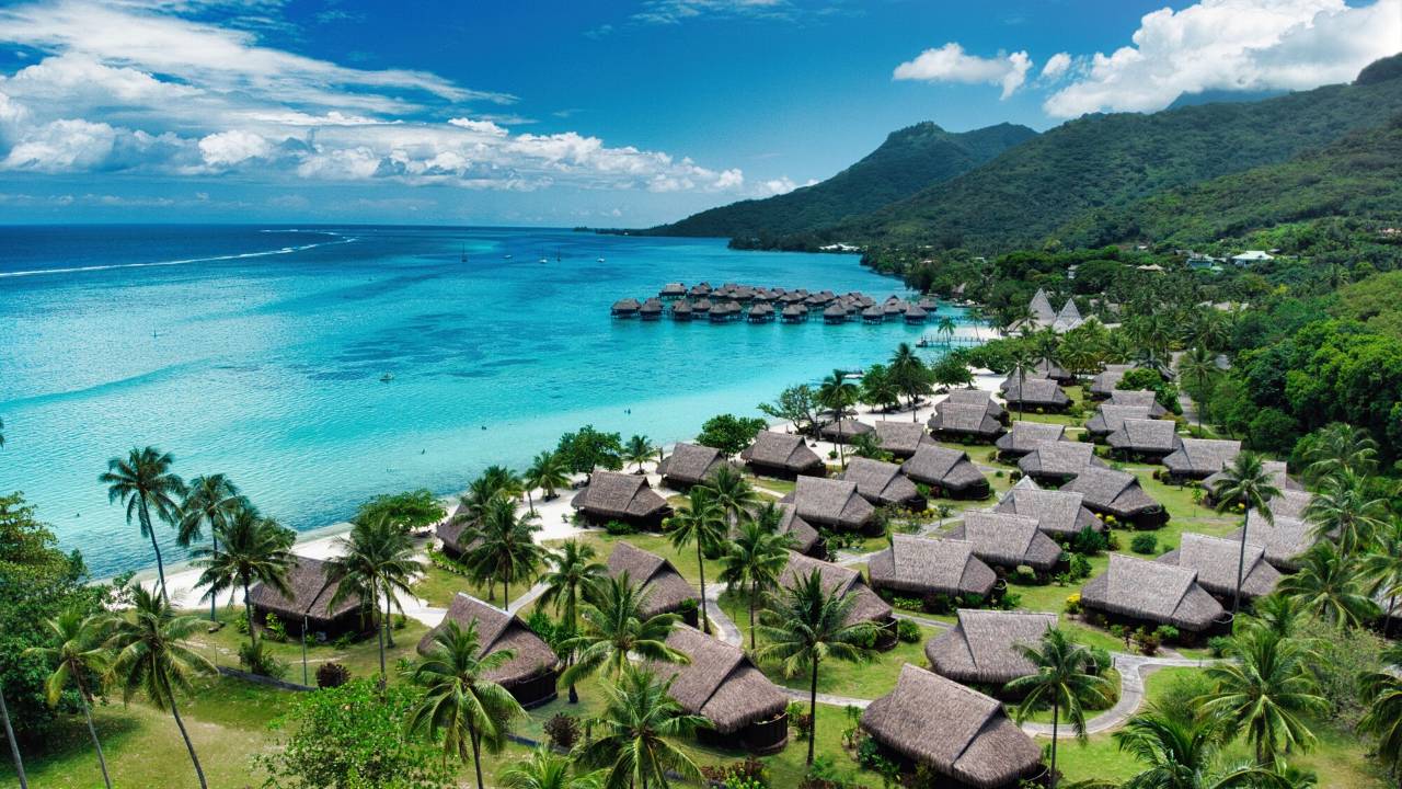 索菲特起亚索菲特奥拉莫雷阿岛海滩度假酒店(Sofitel Kia Ora Moorea Beach Resort)