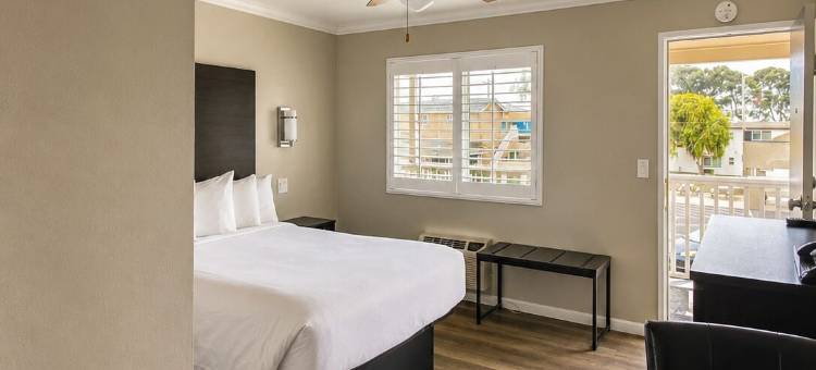 洛克维尤酒店套房(Rockview Inn and Suites)图片