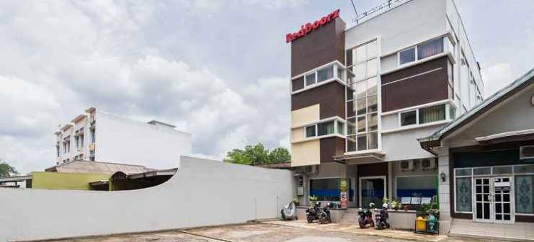 红多兹普拉斯酒店-近巨港机场3号(RedDoorz Plus Near Palembang Airport 3)图片