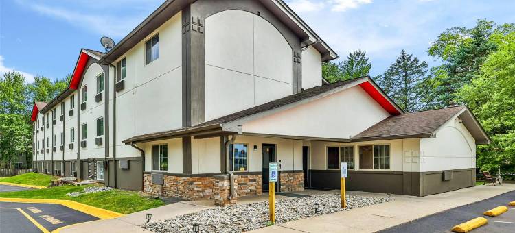 速8酒店-东斯特劳兹堡/波科诺-由温德姆酒店管理(Super 8 by Wyndham East Stroudsburg/Poconos)图片