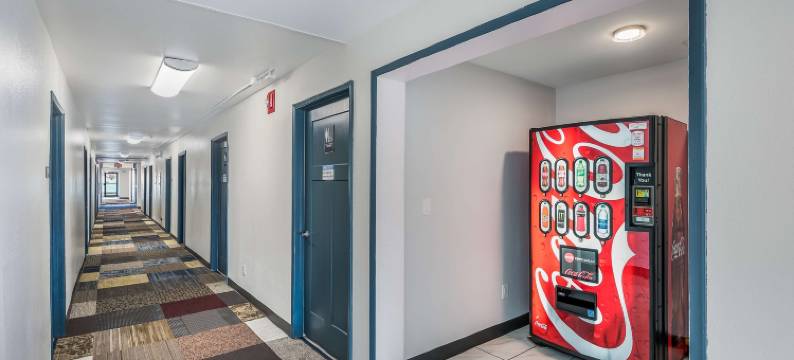 东皮奥里亚美洲最佳价值旅馆(Americas Best Value Inn East Peoria)图片