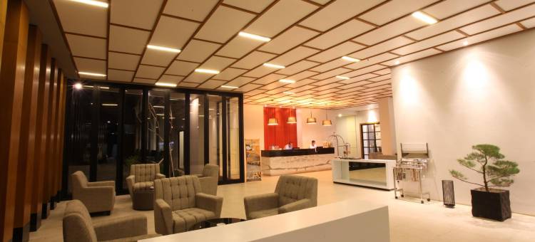 赫利俄斯博恩酒店(Helios Hotel & Convention)图片