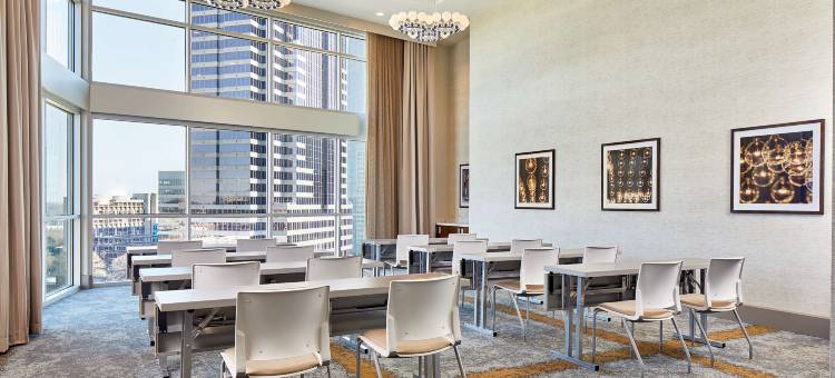 亚特兰大中城欢朋酒店及套房(Hampton Inn and Suites Atlanta Midtown)图片