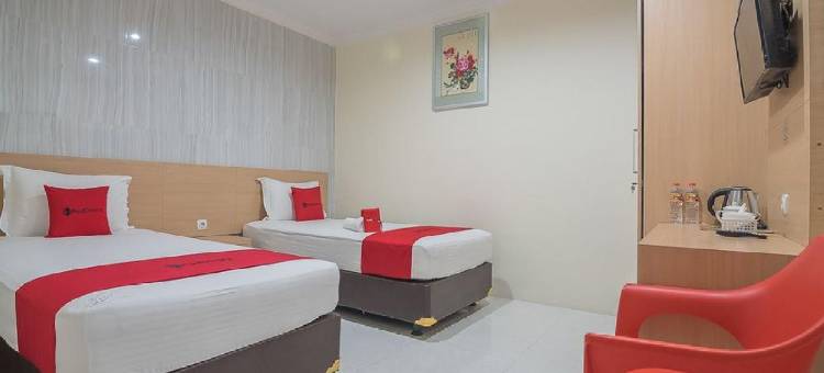 红多兹酒店-近三宝垄MT哈尔优诺(RedDoorz Near MT Haryono Semarang)图片