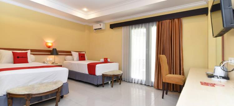 红多兹Plus酒店-巴厘岛画廊2号商城(RedDoorz Plus Near Mall Bali Galeria 2)图片