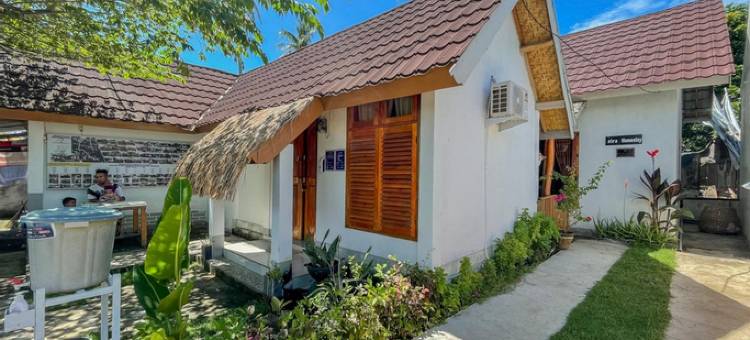 库塔海滩曼达利卡附近的艾拉民宿 - 红门酒店集团(Aira Homestay Near Pantai Kuta Mandalika Mitra RedDoorz)图片