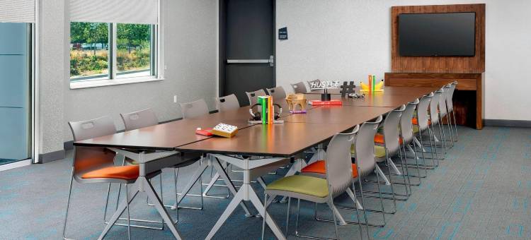 奥兰多布埃纳维斯塔湖雅乐轩酒店(Aloft Orlando Lake Buena Vista)图片