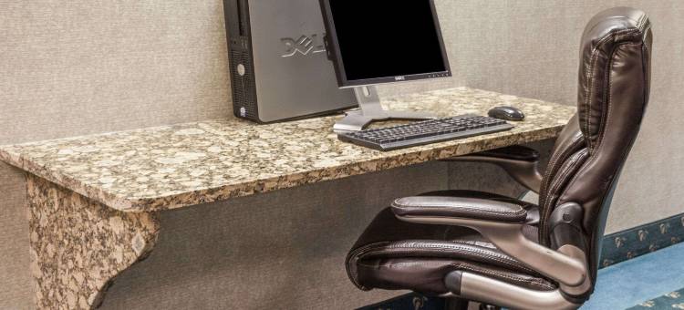 密歇根城温德姆呗盟酒店(Baymont by Wyndham Michigan City)图片