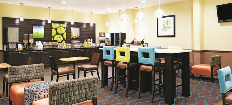 洲际旗下佳阁威斯维尔东酒店(Garner Hotel WYTHEVILLE EAST by IHG)图片