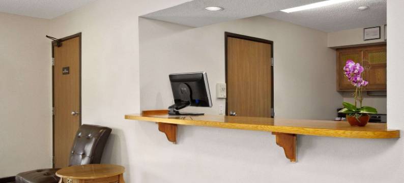 威廉姆斯湖温德姆速8酒店(Super 8 by Wyndham Williams Lake BC)图片