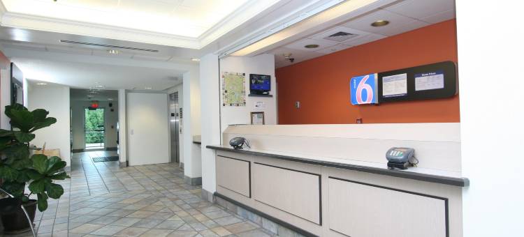 佛蒙特科尔贾斯特 - 伯灵顿 6 号汽车旅馆(Motel 6 Colchester, VT - Burlington)图片