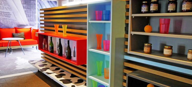 宜必思拉瓦尔瑞莱达穆尔酒店(Ibis Laval le Relais d'Armor)图片