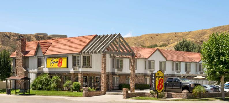 圣塔克拉利塔-瓦伦西亚速8酒店(Super 8 by Wyndham Santa Clarita/Valencia)图片