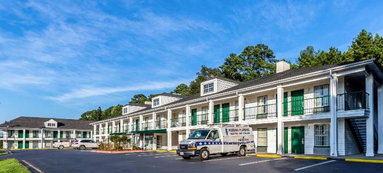 奥科尼湖附近凯艺套房酒店(Quality Inn & Suites Near Lake Oconee)图片