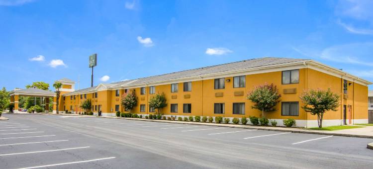 莫比尔大学附近凯艺酒店(Quality Inn Near University of Mobile)图片