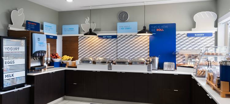 Holiday Inn Express 布拉格堡(Holiday Inn Express Fort Bragg)图片