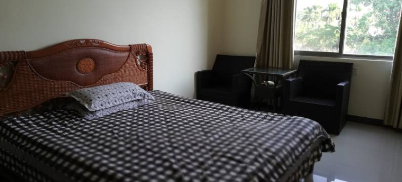 依山傍水的别墅享受(抱棉路分店)图片