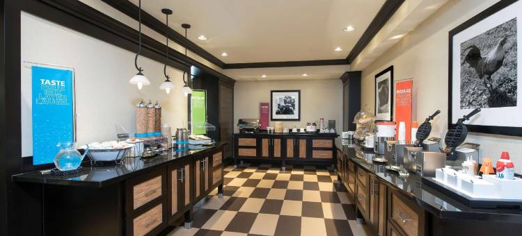 克劳福兹维尔希尔顿欢朋旅馆&套房酒店(Hampton Inn & Suites Crawfordsville)图片