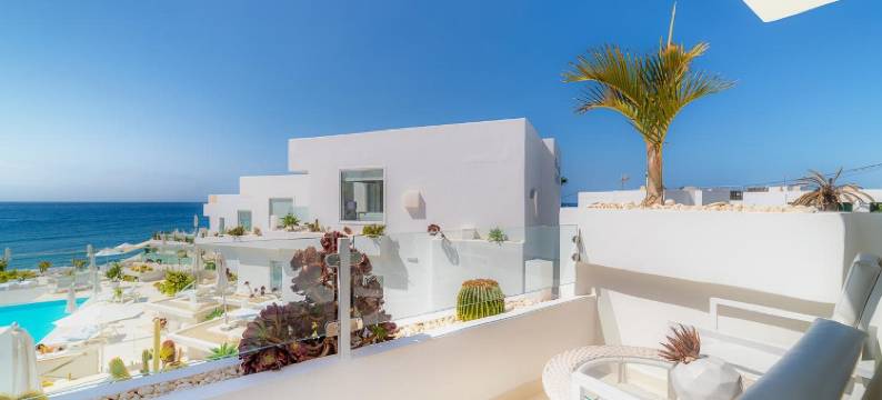 拉尼德豪华酒店 - 限成人(Lani's Suites de Luxe - Adults Only)图片