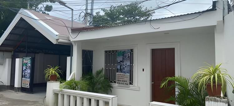 莫阿尔博阿海滨酒店(Moalboal Beach Front Hotel)图片