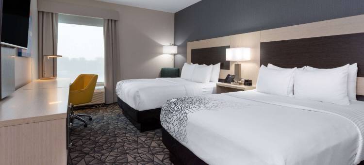 肖尔伍德拉昆塔温德姆套房酒店(La Quinta Inn & Suites by Wyndham Shorewood)图片