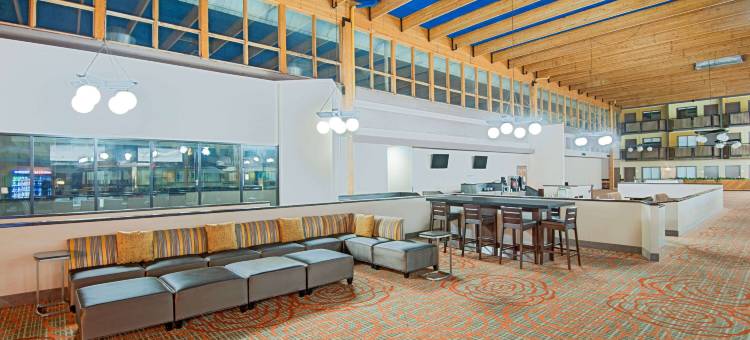 吉莱特华美达广场酒店会议中心(Ramada Plaza by Wyndham Gillette Conference Center)图片