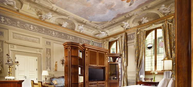翡冷翠百花宫(Palazzo Portinari Salviati Residenza d'Epoca)图片