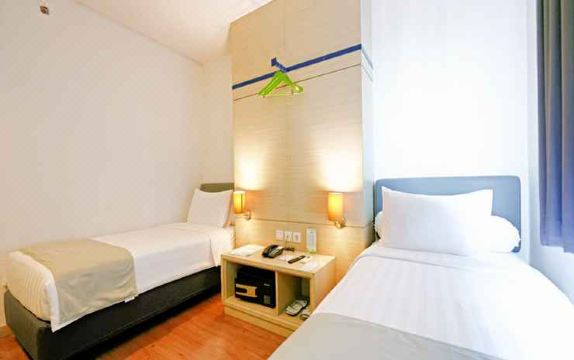 Bonnet Hotel SurabayaHotel Overview